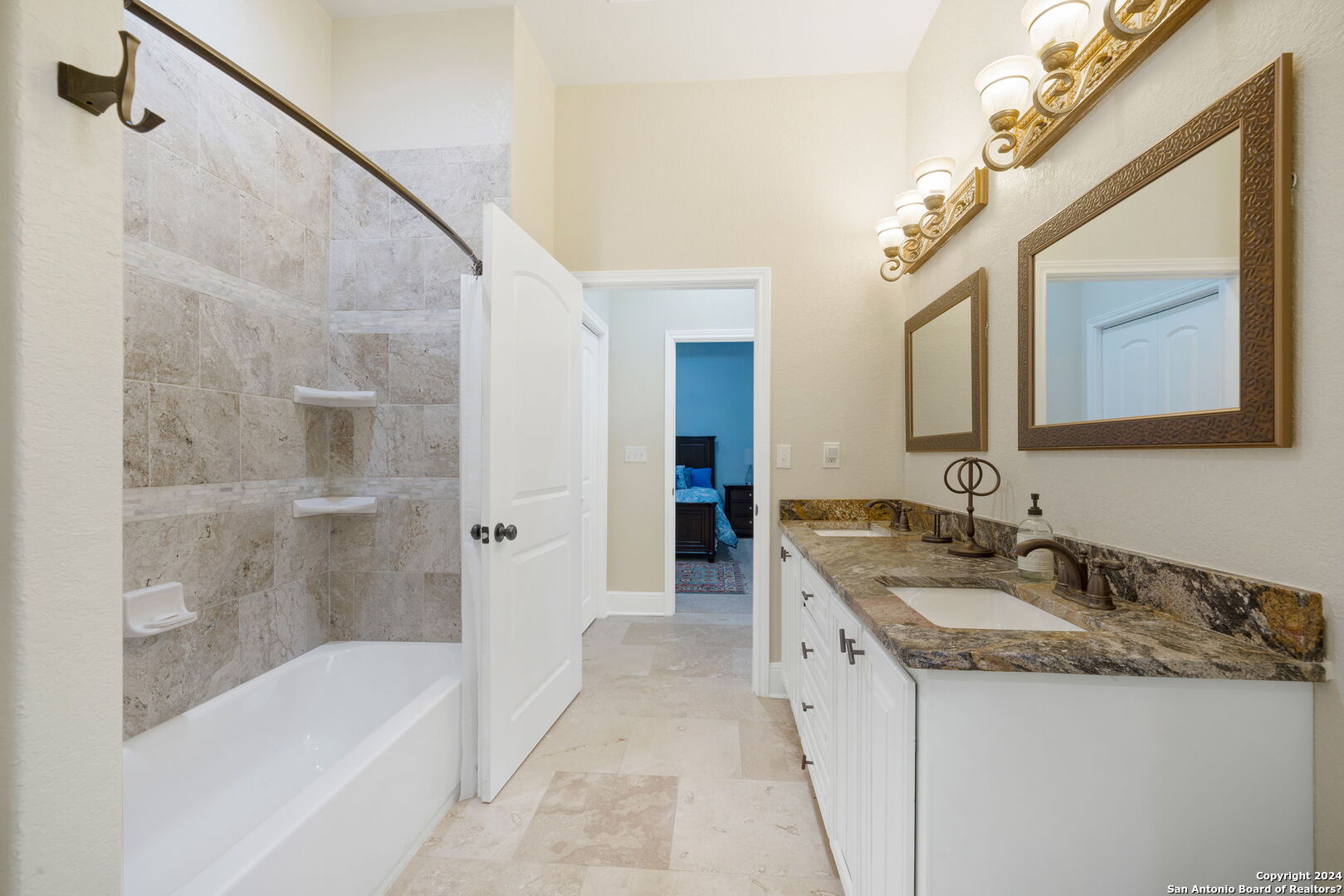 105 N Micah Andrews , Blanco, TX, 78606 | 1734043 | Realty Texas LLC