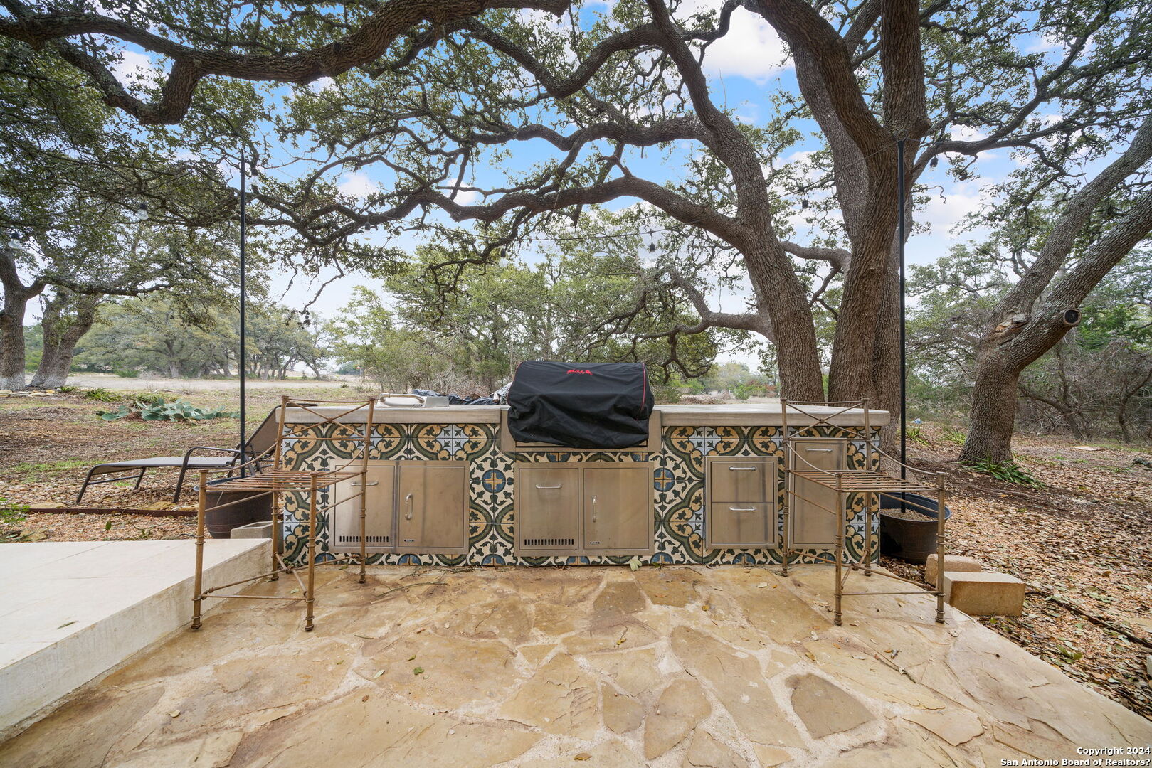105 N Micah Andrews , Blanco, TX, 78606 | 1734043 | Realty Texas LLC