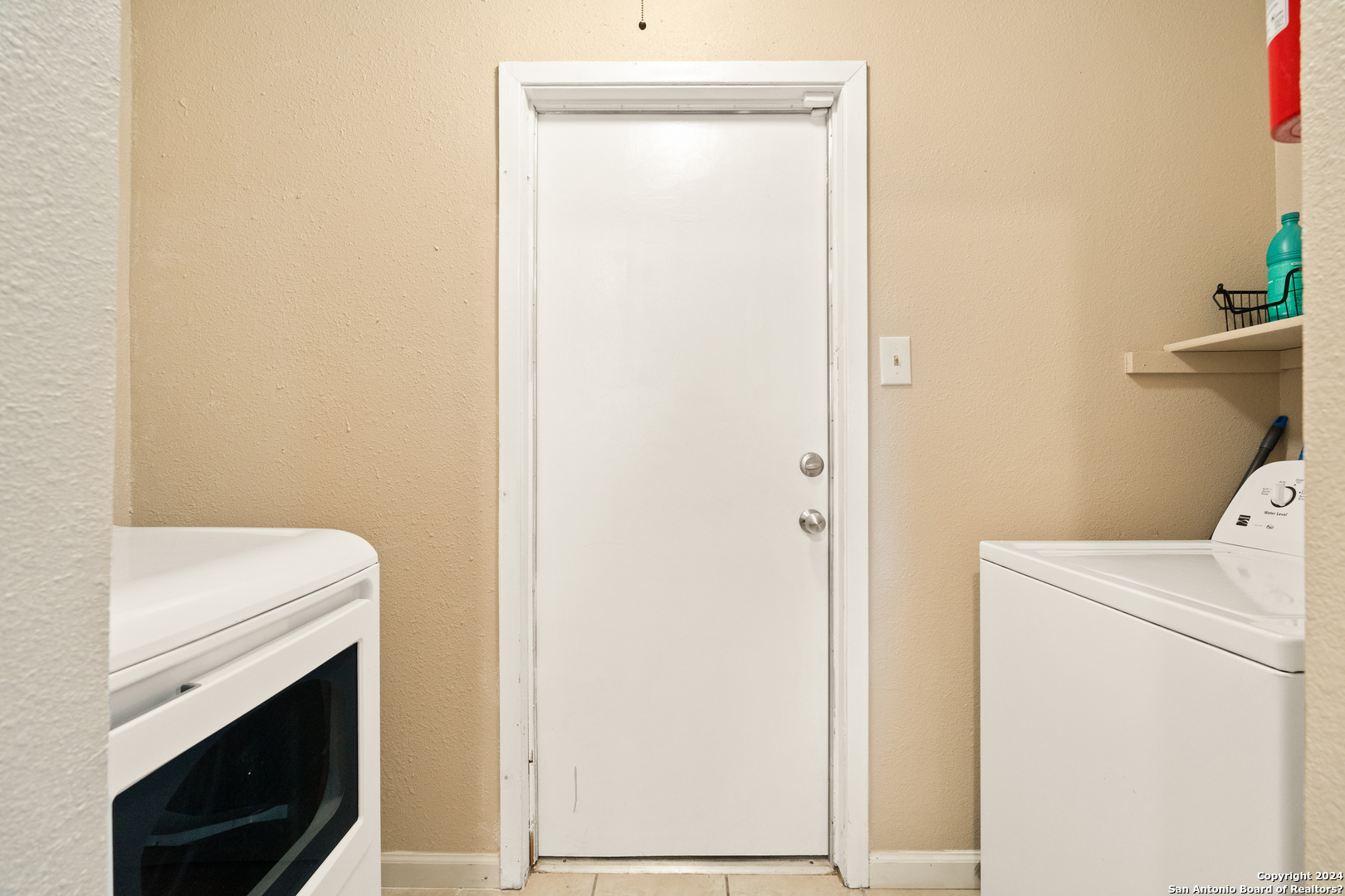 6238 Valley Pawn , San Antonio, TX, 78250-4874 | 1752304 | Realty Texas LLC