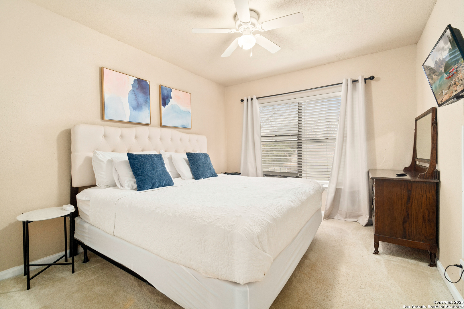 6238 Valley Pawn , San Antonio, TX, 78250-4874 | 1752304 | Realty Texas LLC