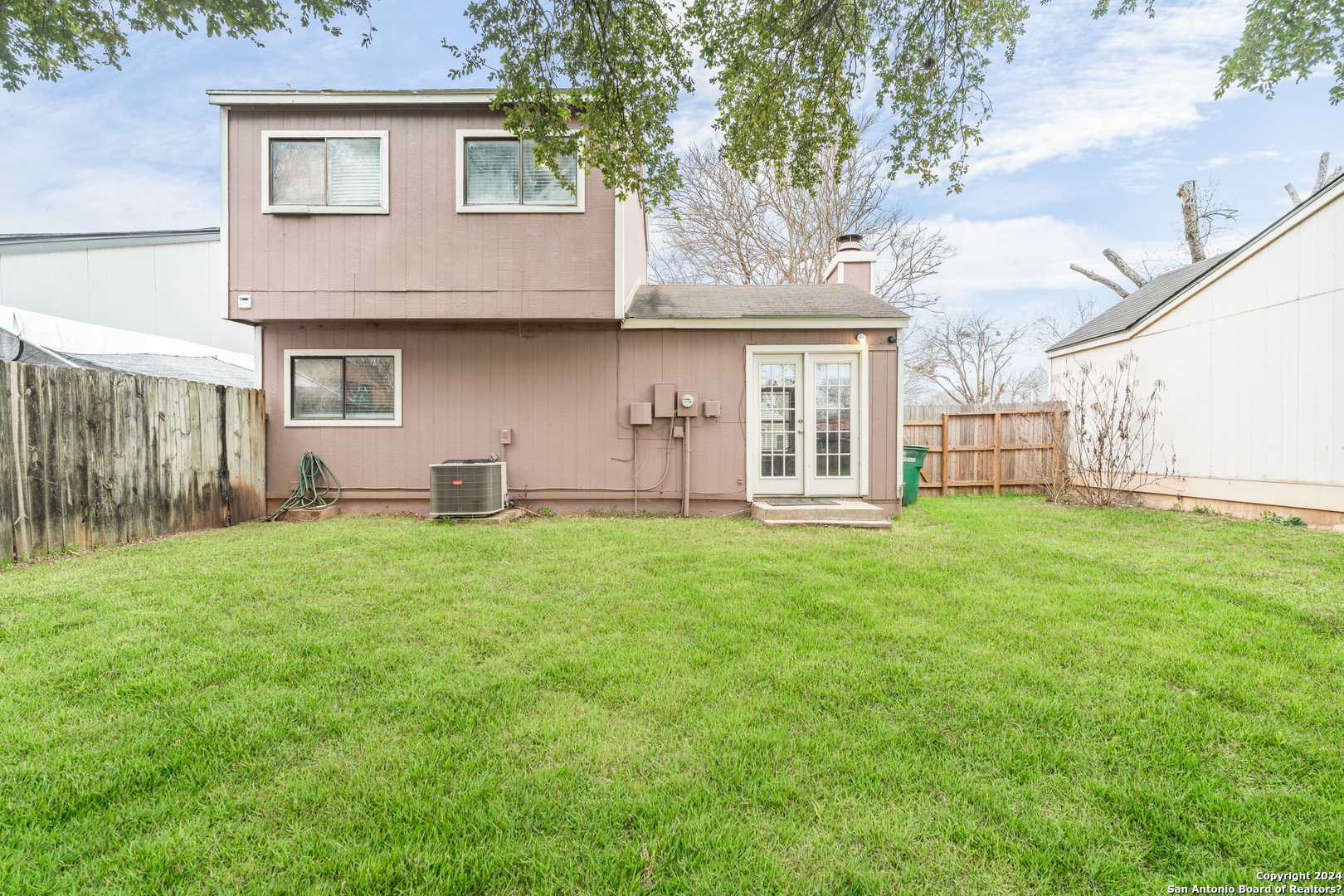 6238 Valley Pawn , San Antonio, TX, 78250-4874 | 1752304 | Realty Texas LLC