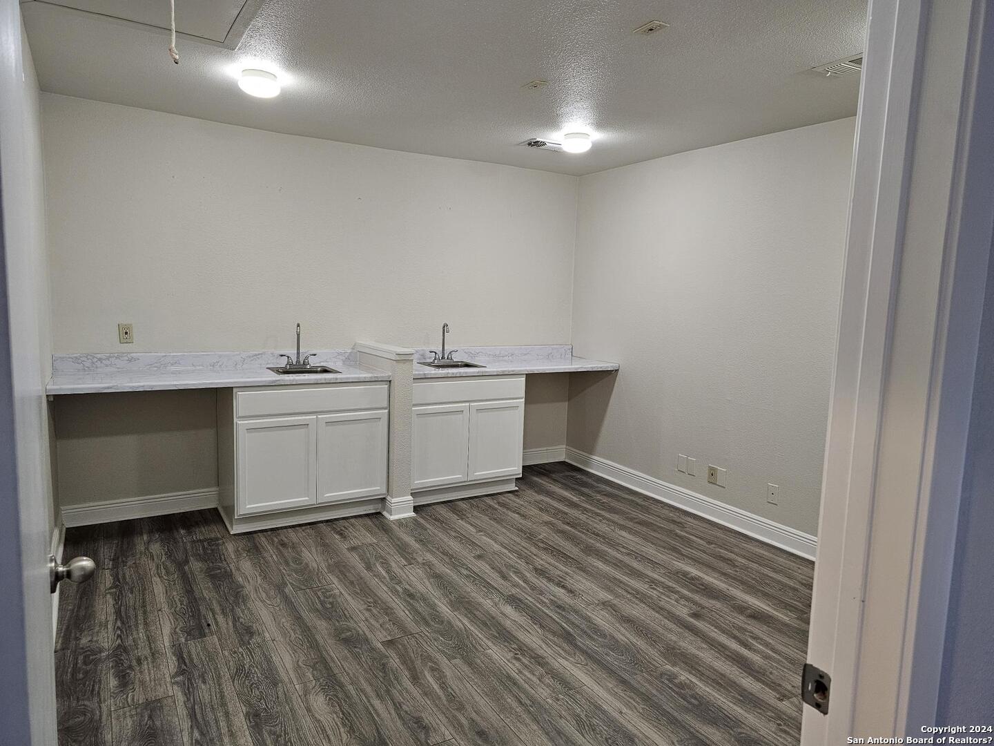 8006 West Ave , San Antonio, TX, 78213 | 1752384 | Realty Texas LLC