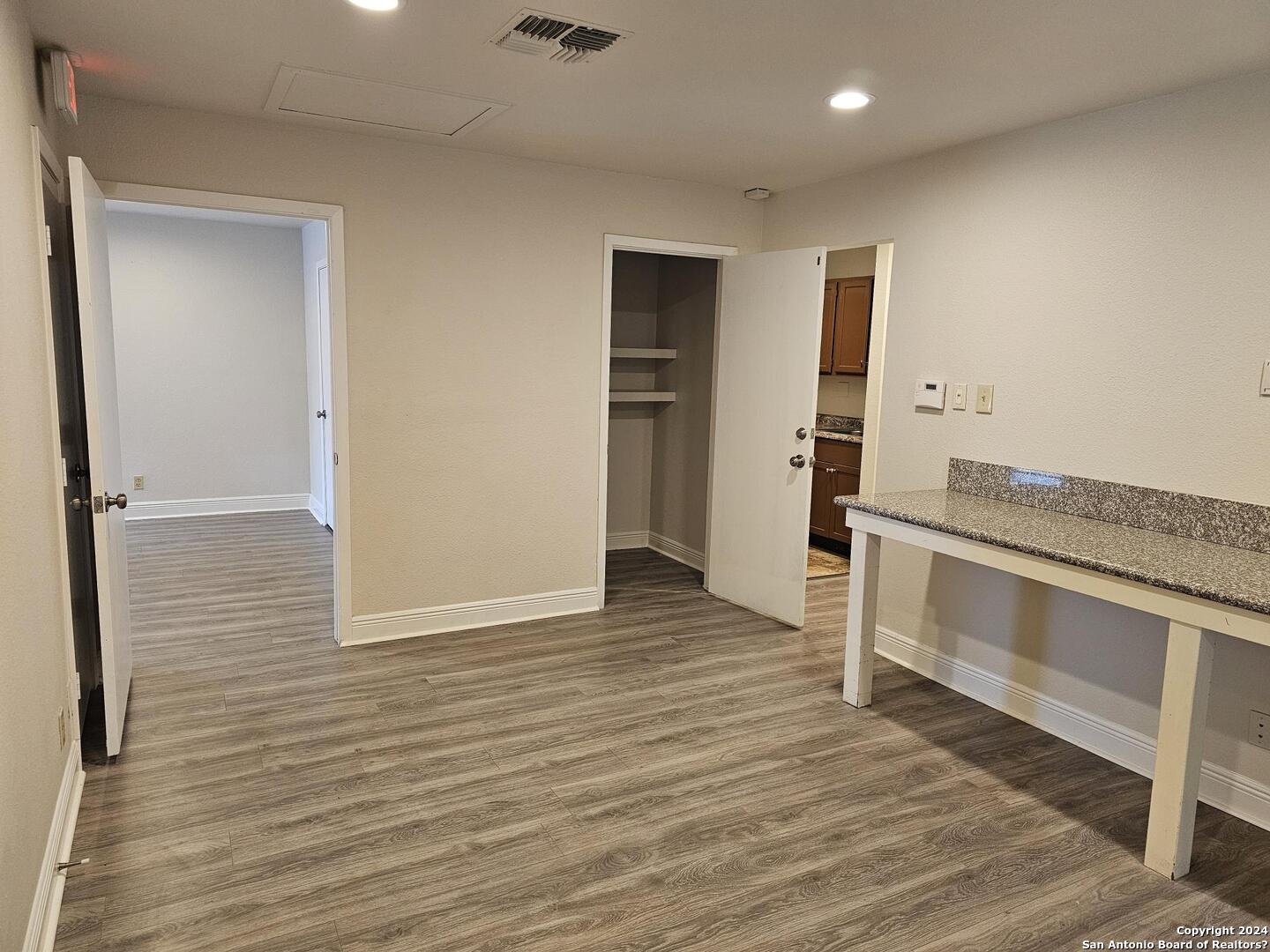 8006 West Ave , San Antonio, TX, 78213 | 1752384 | Realty Texas LLC