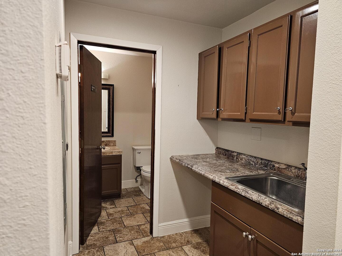 8006 West Ave , San Antonio, TX, 78213 | 1752384 | Realty Texas LLC