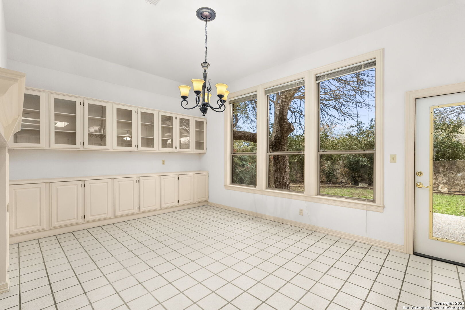 2610 Inwood View Dr , San Antonio, TX, 78248 | 1755509 | Realty Texas LLC
