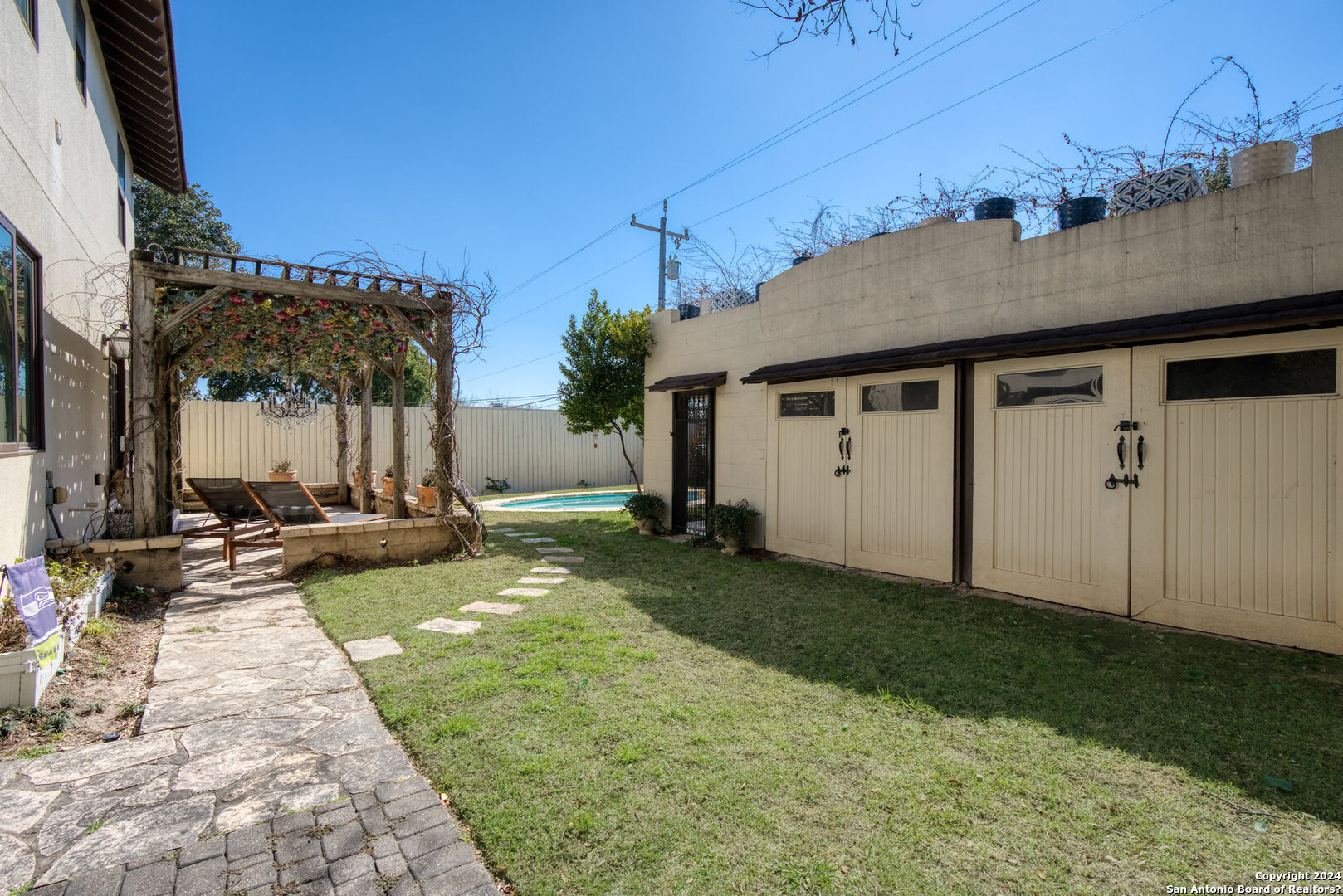 216 Primera Dr , Olmos Park, TX, 78212-2053 | 1753455 | Realty Texas LLC