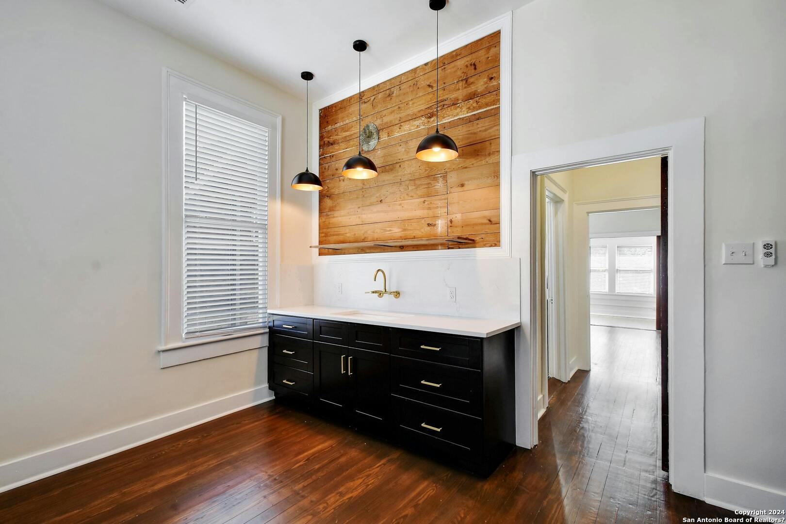 423 W Woodlawn Ave 2 , San Antonio, TX, 78212-3344 | 1753992 | Realty Texas LLC