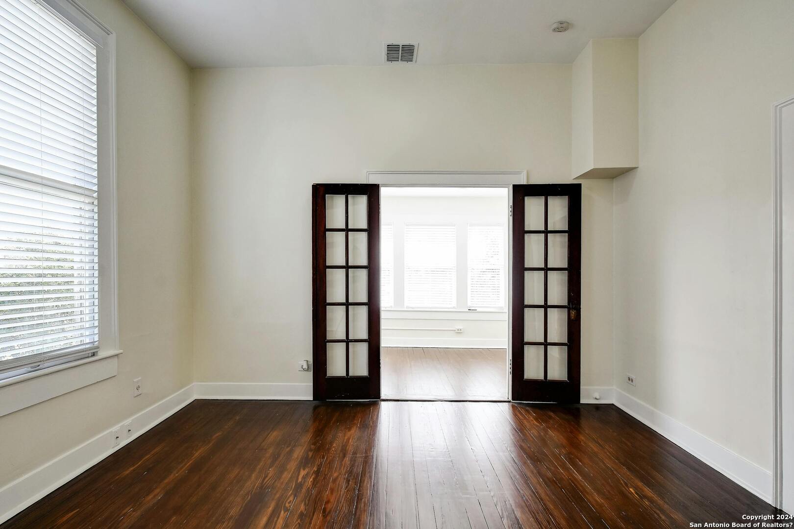 423 W Woodlawn Ave 2 , San Antonio, TX, 78212-3344 | 1753992 | Realty Texas LLC