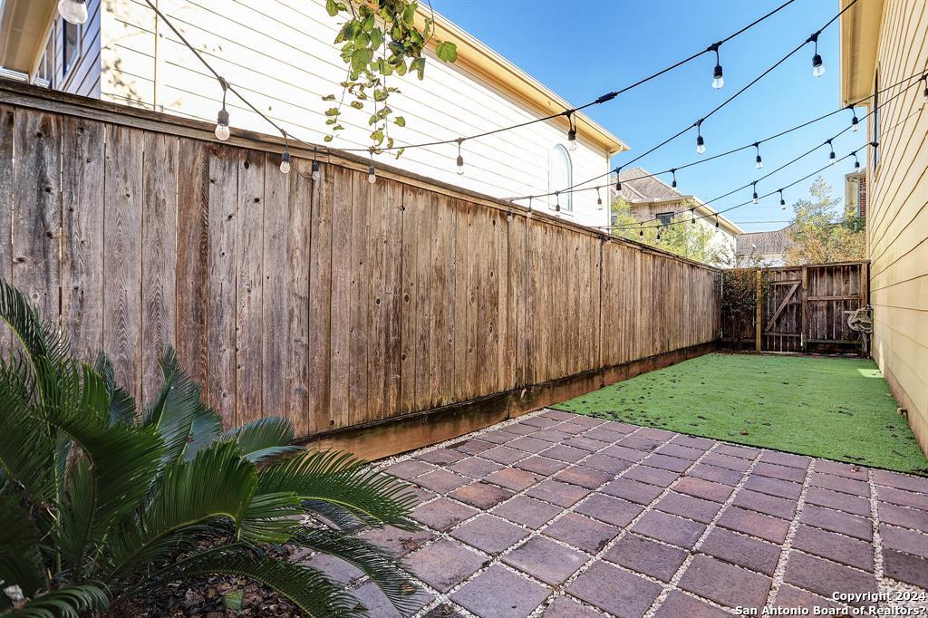 321 Cage St , Houston, TX, 77020 | 1754216 | Realty Texas LLC