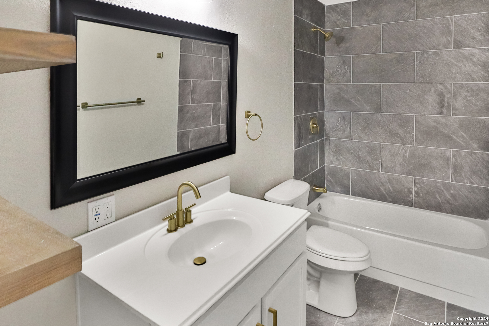 9403 Quicksilver Dr , San Antonio, TX, 78245-1233 | 1753860 | Realty Texas LLC