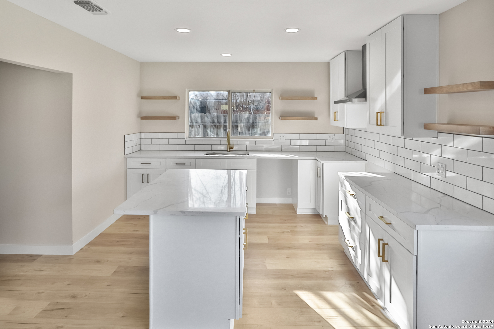 9403 Quicksilver Dr , San Antonio, TX, 78245-1233 | 1753860 | Realty Texas LLC