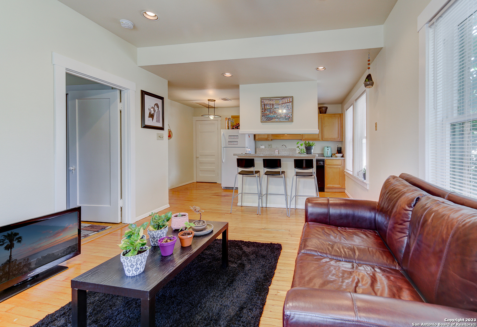 400 W Lynwood Ave , San Antonio, TX, 78212-2234 | 1753927 | Realty Texas LLC