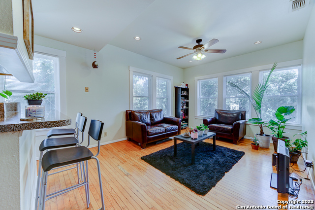 400 W Lynwood Ave , San Antonio, TX, 78212-2234 | 1753927 | Realty Texas LLC