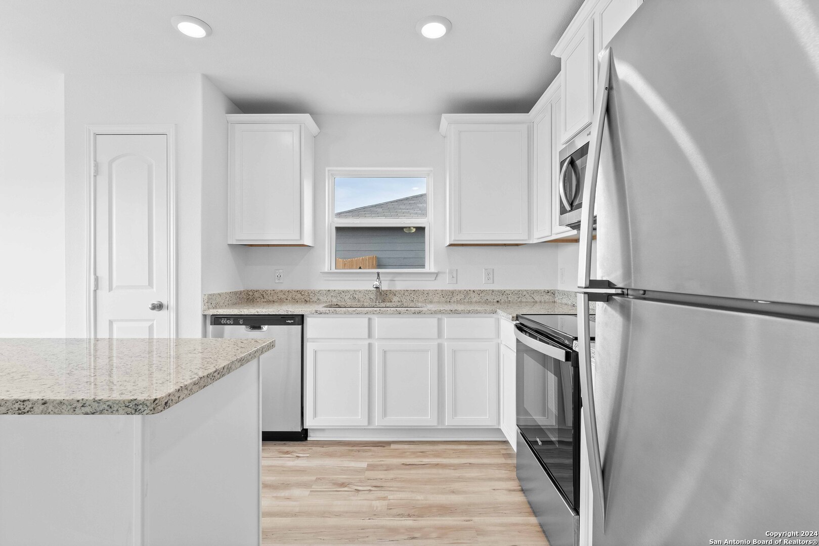 16009 Stratford Cove , Lytle, TX, 78052 | 1754994 | Realty Texas LLC