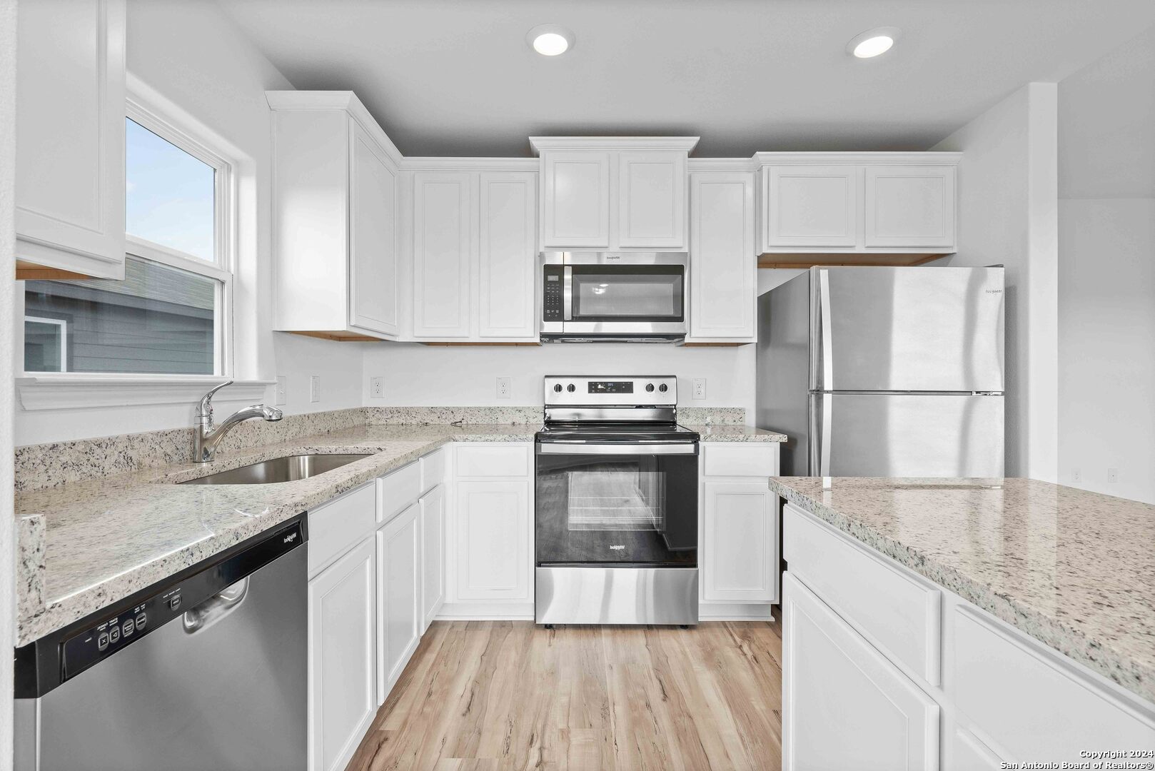 16009 Stratford Cove , Lytle, TX, 78052 | 1754994 | Realty Texas LLC