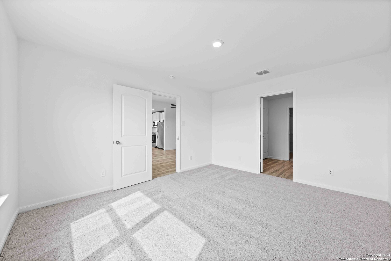 16009 Stratford Cove , Lytle, TX, 78052 | 1754994 | Realty Texas LLC