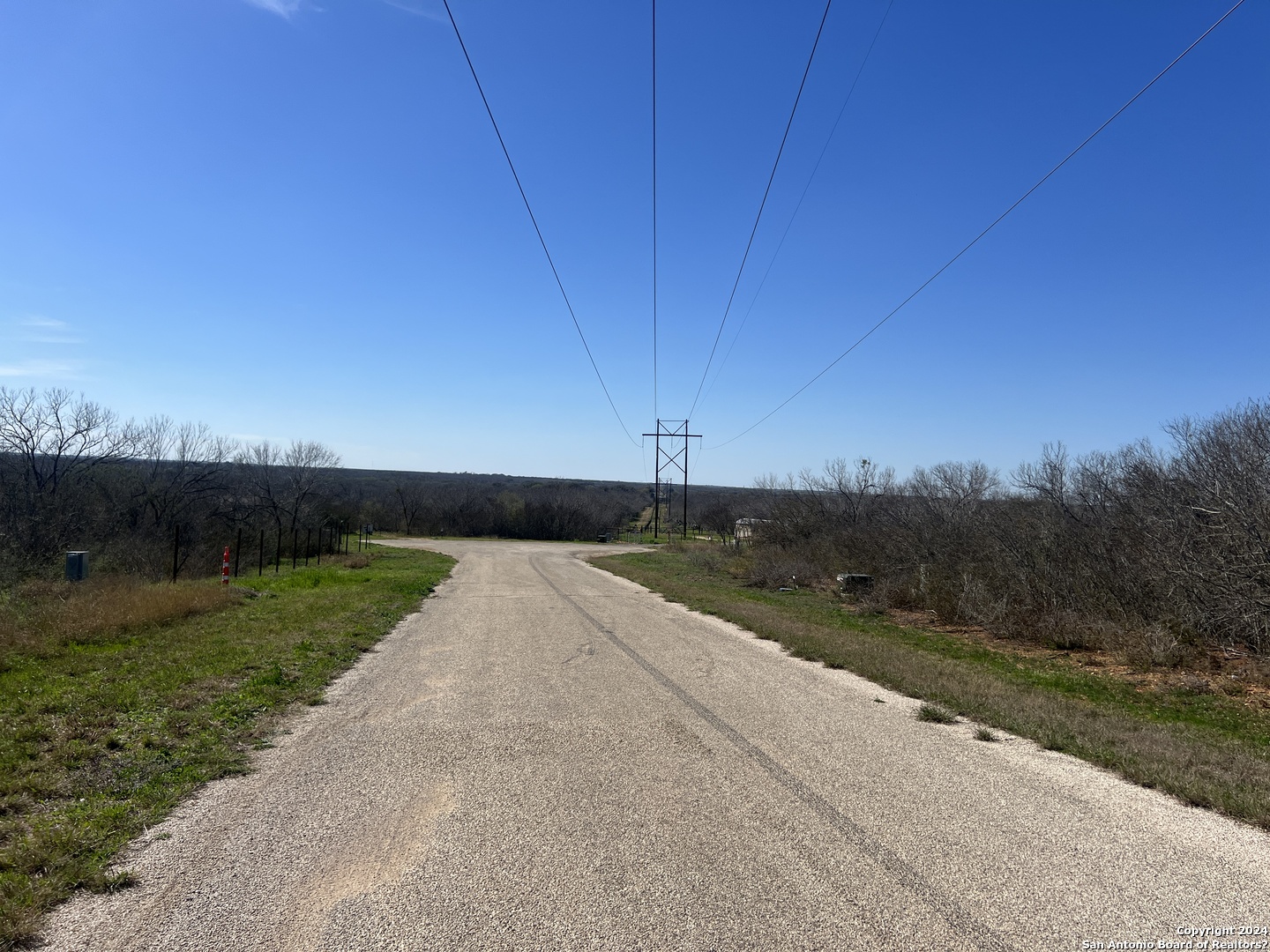 170 County Road 2667 , Devine, TX, 78016 | 1754001 | Realty Texas LLC