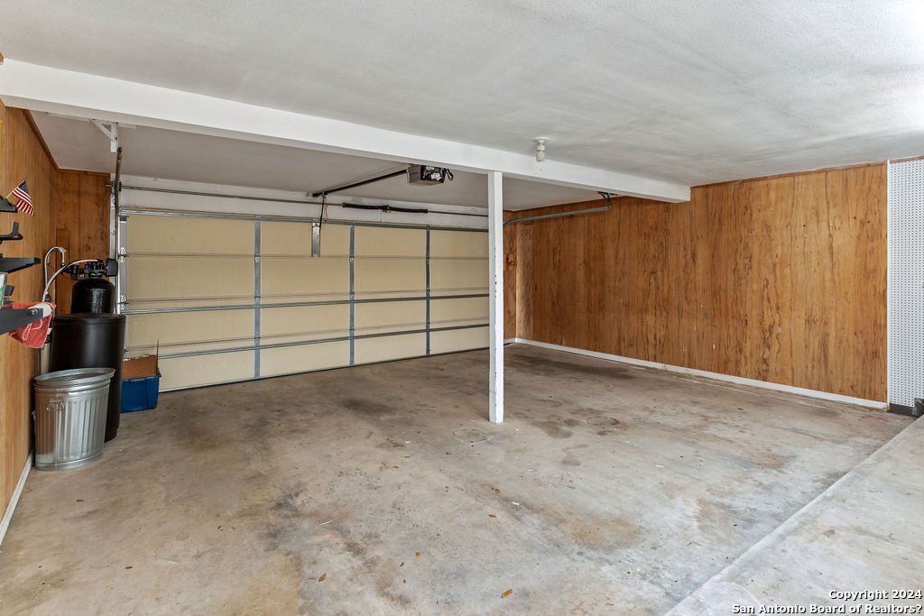 382 Fenwick Dr , Windcrest, TX, 78239-2419 | 1754055 | Realty Texas LLC