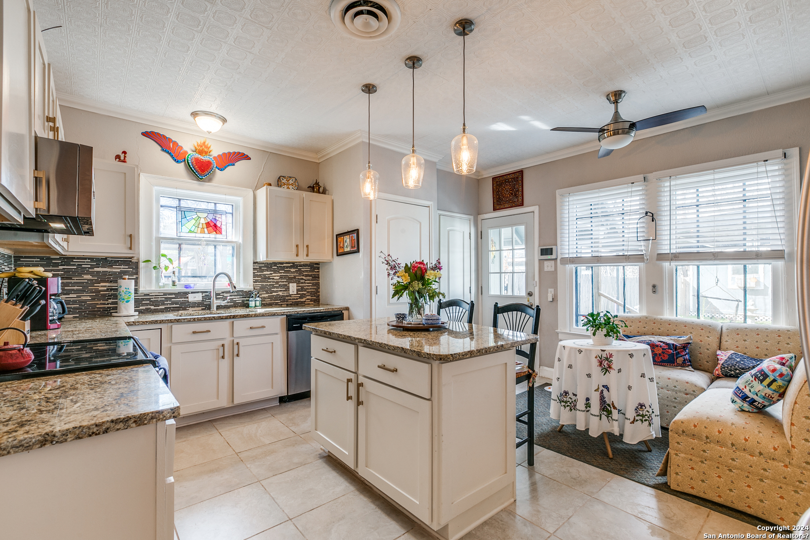 2015 W Magnolia Ave , San Antonio, TX, 78201-4955 | 1754866 | Realty Texas LLC