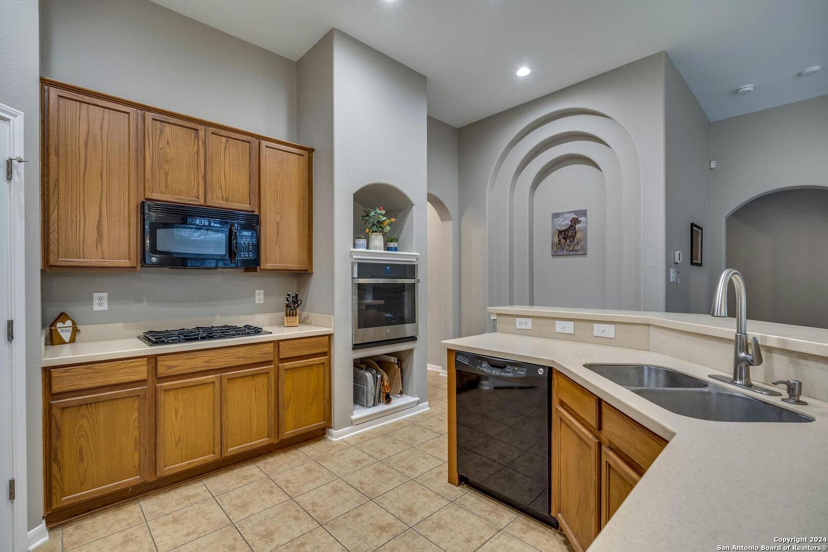 16418 La Madera Rio , Helotes, TX, 78023-3746 | 1755508 | Realty Texas LLC