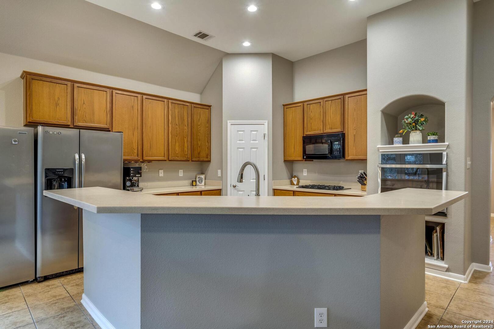 16418 La Madera Rio , Helotes, TX, 78023-3746 | 1755508 | Realty Texas LLC