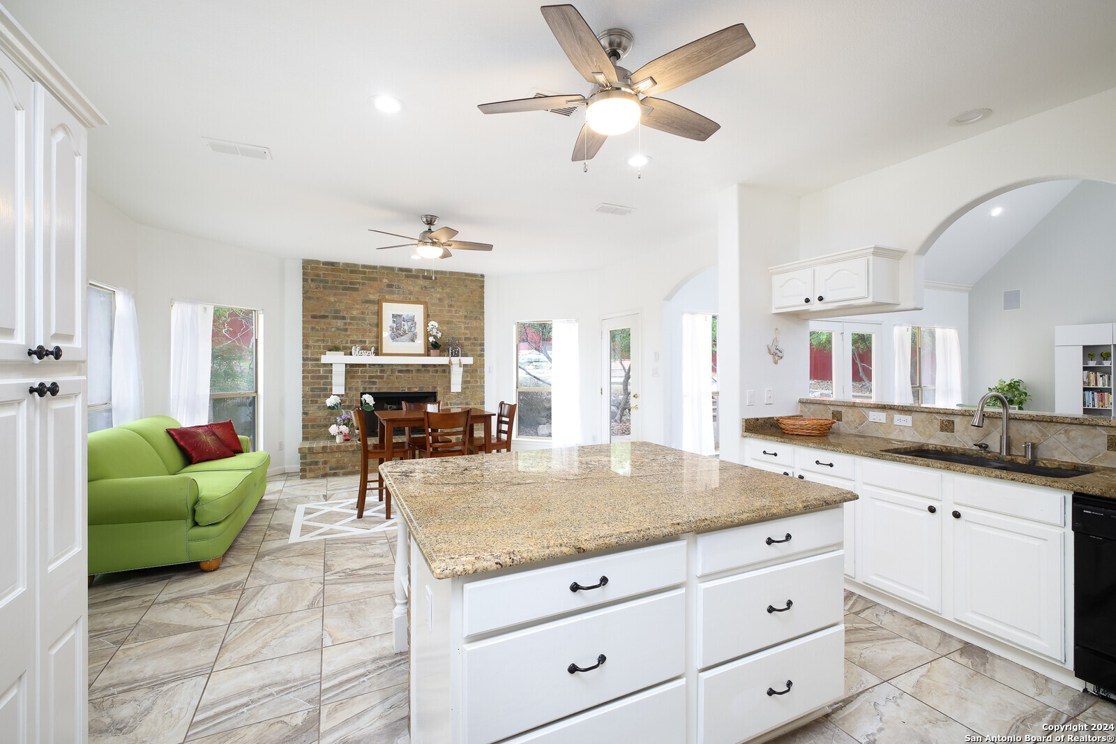 22 Trophy Ridge , San Antonio, TX, 78258 | 1761540 | Realty Texas LLC