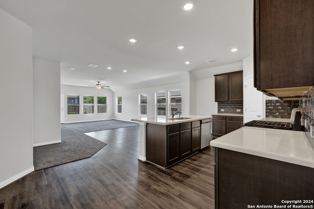 1233 Cross Gable , New Braunfels, TX, 78132-3468 | 1763076 | Realty Texas LLC