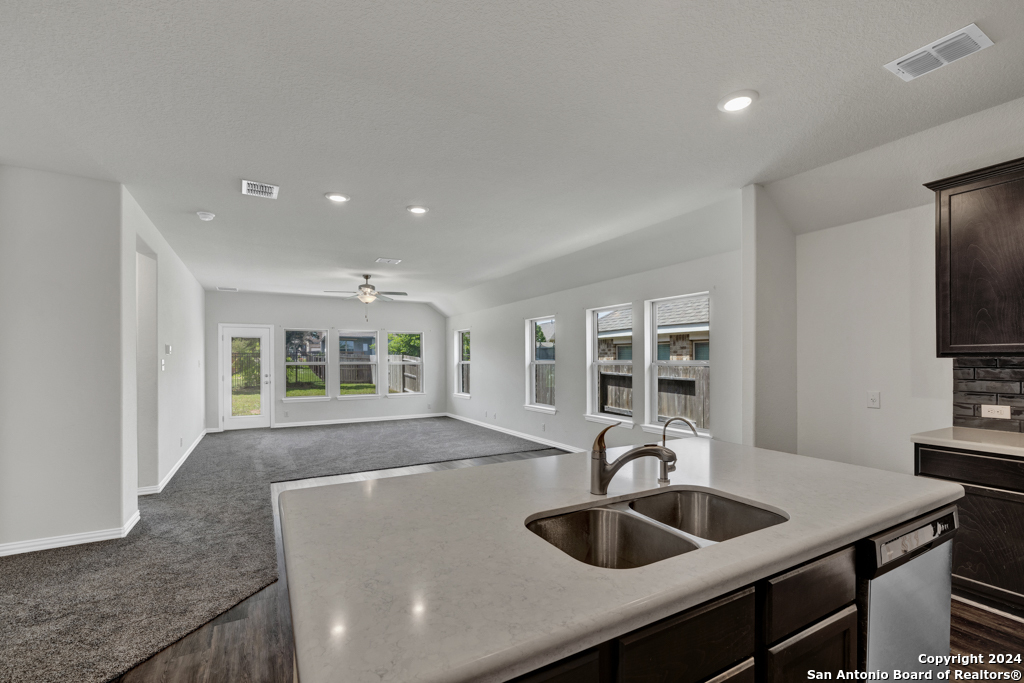 1233 Cross Gable , New Braunfels, TX, 78132-3468 | 1763076 | Realty Texas LLC