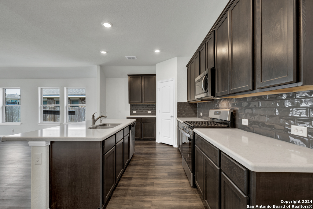 1233 Cross Gable , New Braunfels, TX, 78132-3468 | 1763076 | Realty Texas LLC