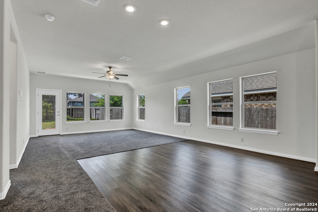 1233 Cross Gable , New Braunfels, TX, 78132-3468 | 1763076 | Realty Texas LLC