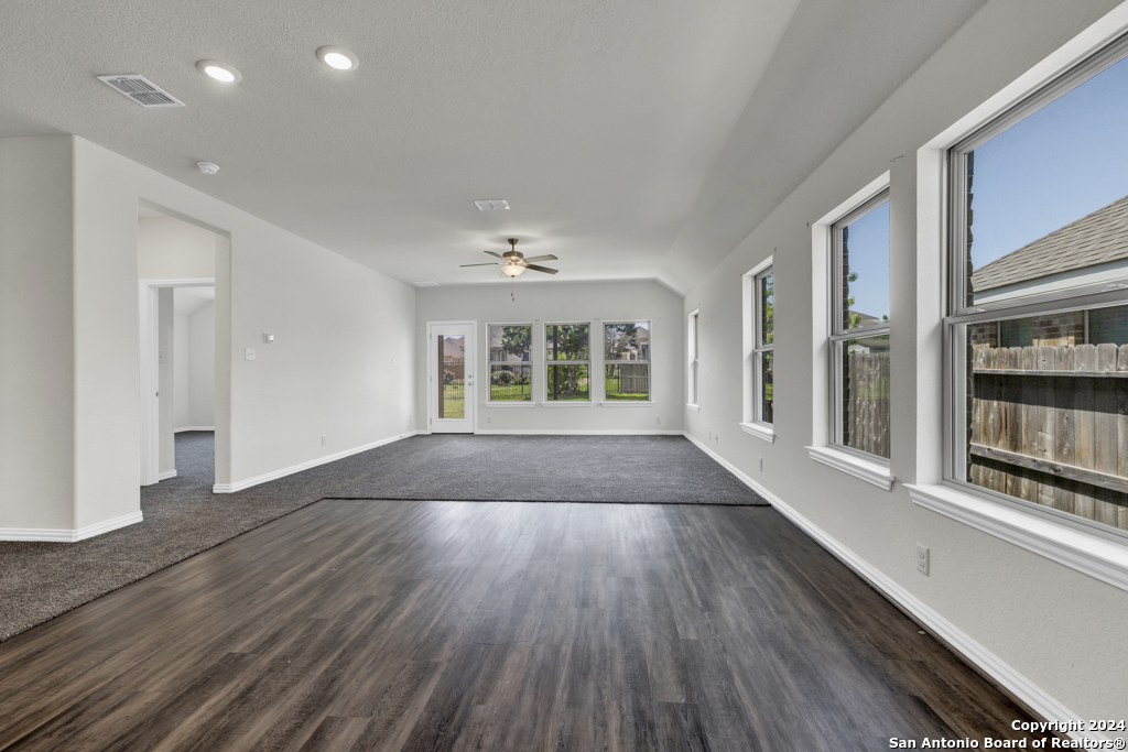 1233 Cross Gable , New Braunfels, TX, 78132-3468 | 1763076 | Realty Texas LLC
