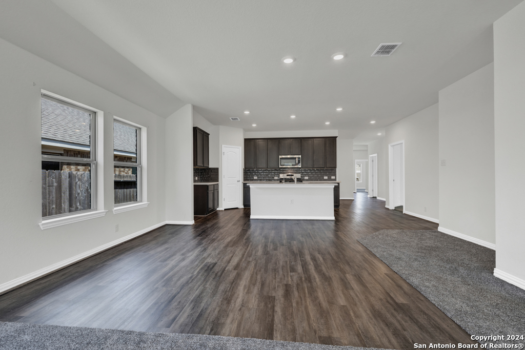 1233 Cross Gable , New Braunfels, TX, 78132-3468 | 1763076 | Realty Texas LLC