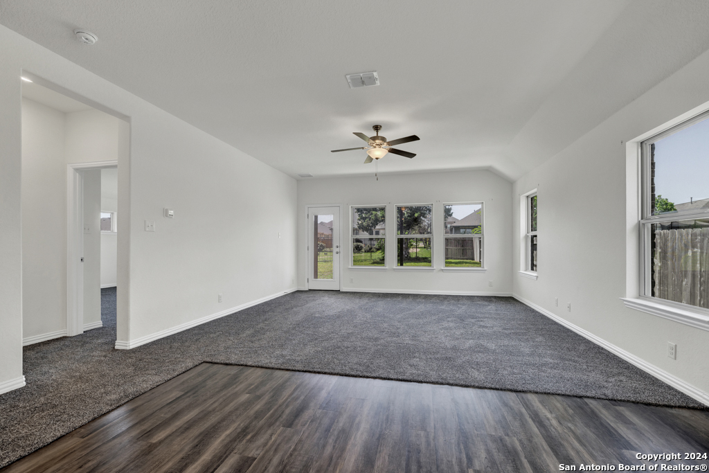 1233 Cross Gable , New Braunfels, TX, 78132-3468 | 1763076 | Realty Texas LLC