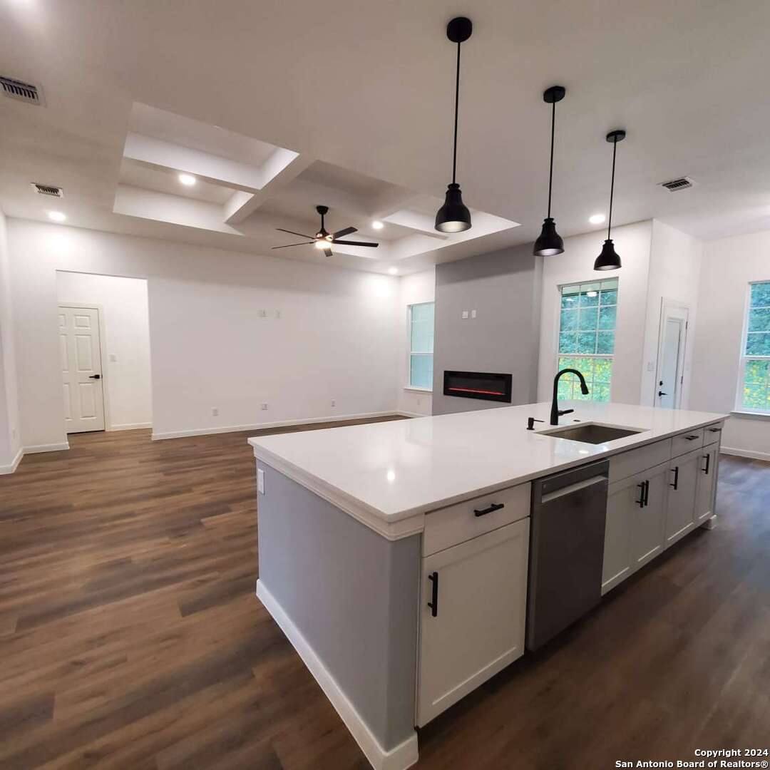 3723 New Mathis , Elmendorf, TX, 78112 | 1763177 | Realty Texas LLC