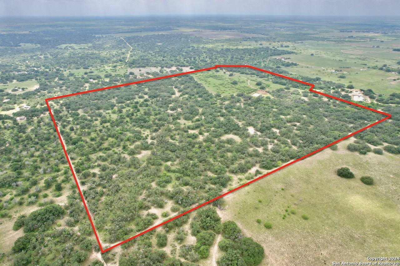 177.9 AC CR 7711, Devine, TX, 78016 | 1763717 | Realty Texas LLC