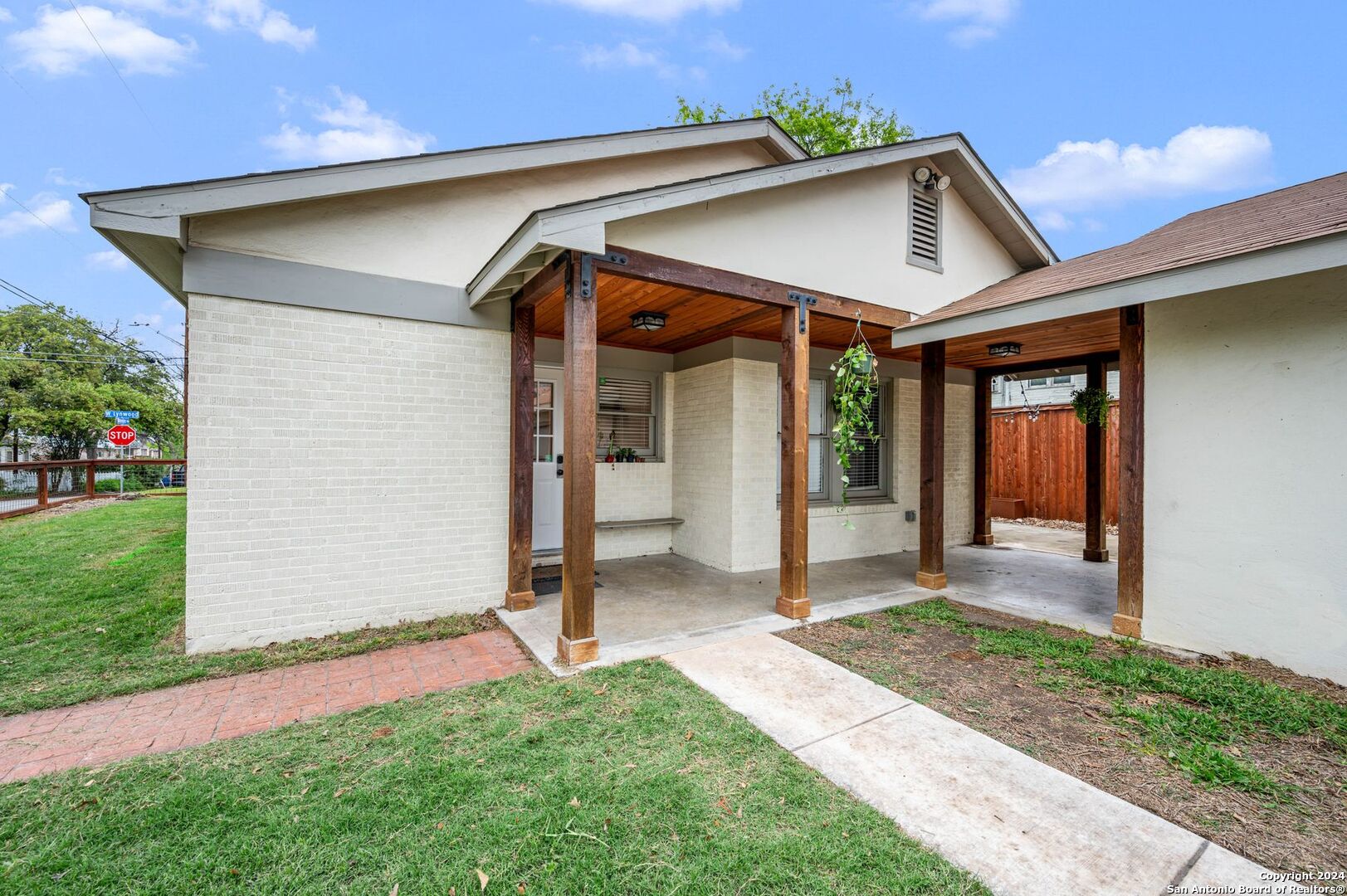 440 W Lynwood Ave , San Antonio, TX, 78212-2235 | 1764017 | Realty Texas LLC
