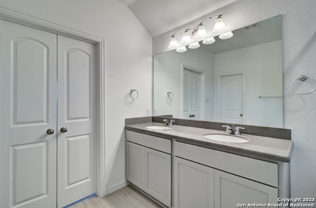 2022 Chelsea Grove , New Braunfels, TX, 78130 | 1765434 | Realty Texas LLC