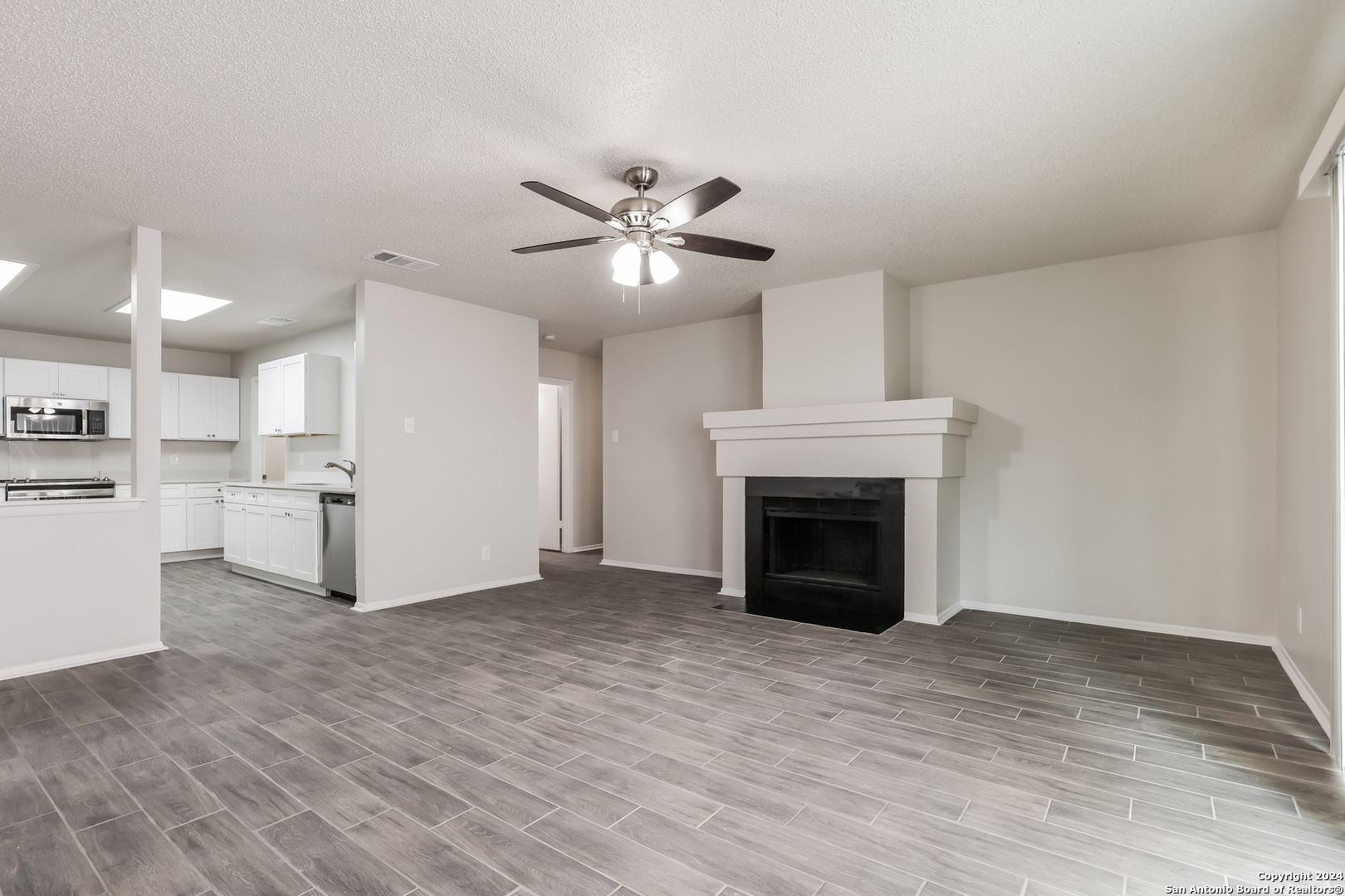 6839 Flaming Ridge , Converse, TX, 78109 | 1765469 | Realty Texas LLC