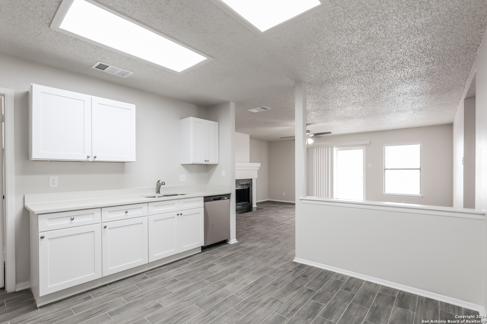 6839 Flaming Ridge , Converse, TX, 78109 | 1765469 | Realty Texas LLC