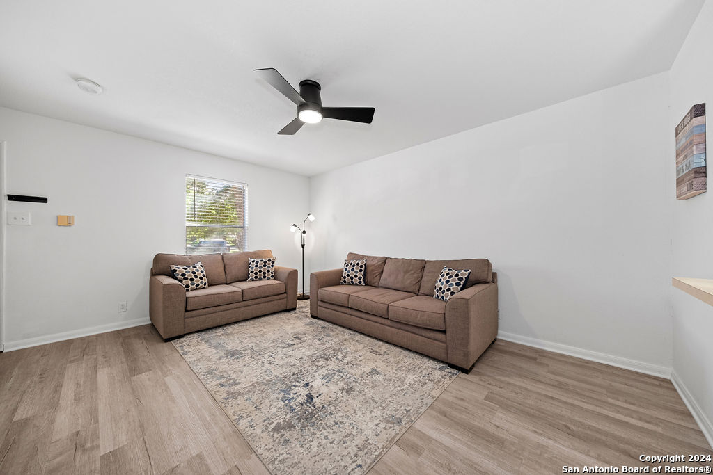 14111 Wetmore Cross , San Antonio, TX, 78247-2749 | 1766119 | Realty Texas LLC