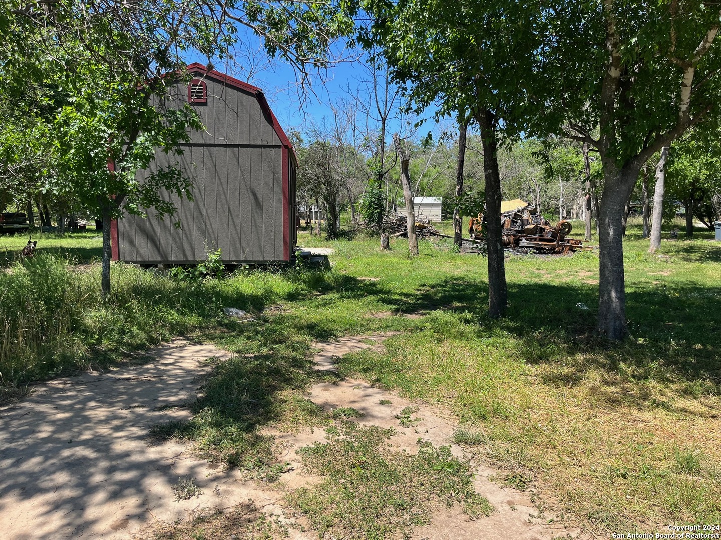 406 S Teel , Devine, TX, 78016 | 1765763 | Realty Texas LLC