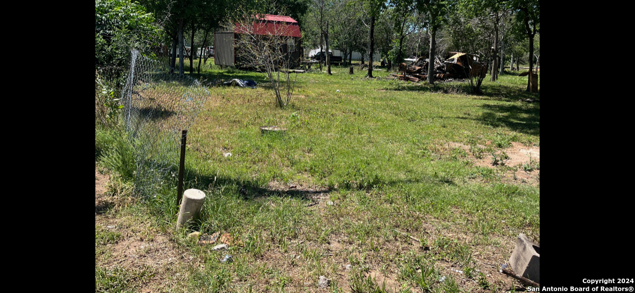 406 S Teel , Devine, TX, 78016 | 1765763 | Realty Texas LLC