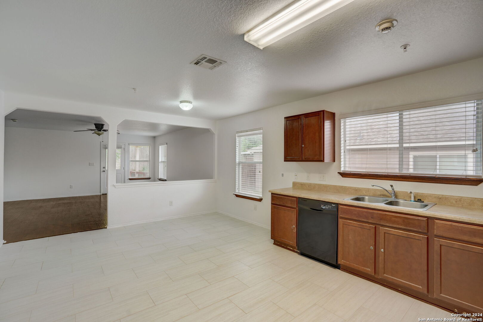 7723 Derby Run , Selma, TX, 78154-3937 | 1766359 | Realty Texas LLC