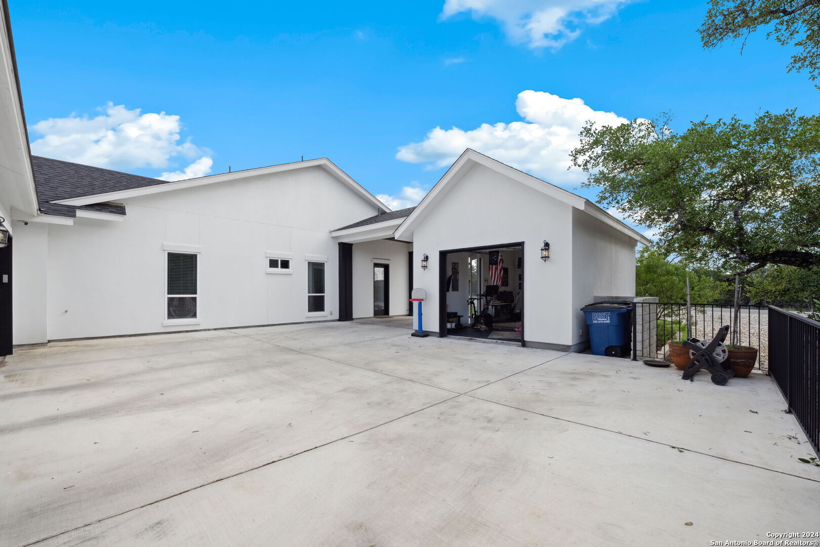 1258 Game Trail , New Braunfels, TX, 78132 | 1766977 | Realty Texas LLC