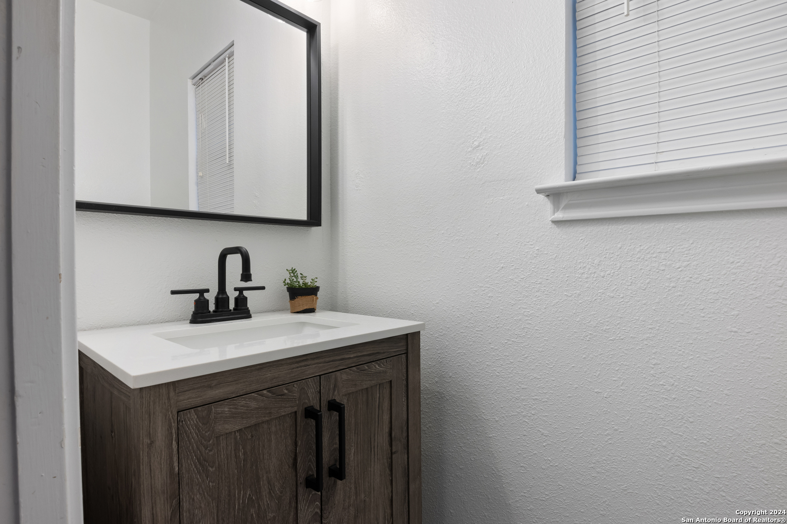 1222 Creek Mdws , San Antonio, TX, 78253-6084 | 1767792 | Realty Texas LLC