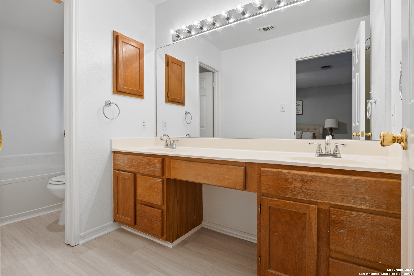 1222 Creek Mdws , San Antonio, TX, 78253-6084 | 1767792 | Realty Texas LLC