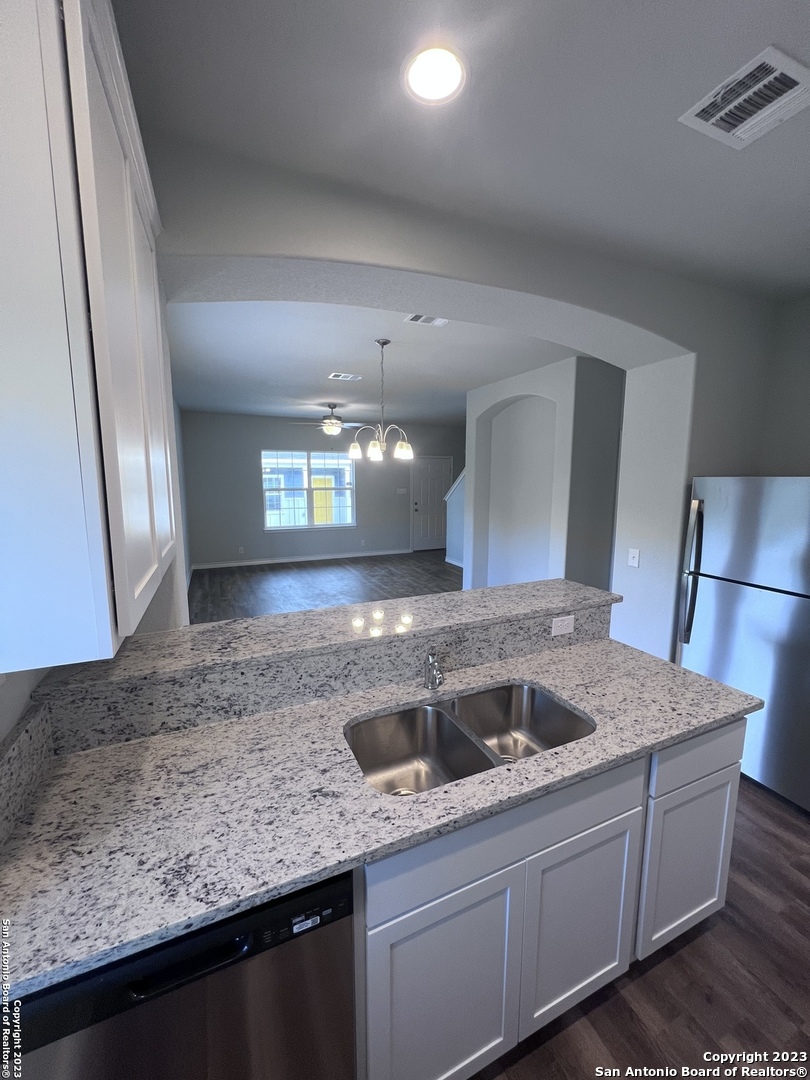 2081 Silver Oak Dr 12-d , San Antonio, TX, 78213 | 1768217 | Realty Texas LLC