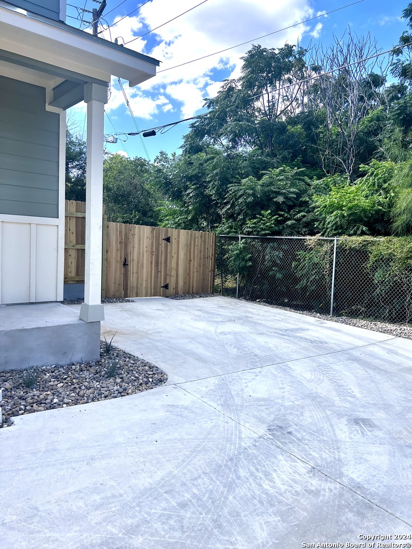 2081 Silver Oak Dr 12-d , San Antonio, TX, 78213 | 1768217 | Realty Texas LLC