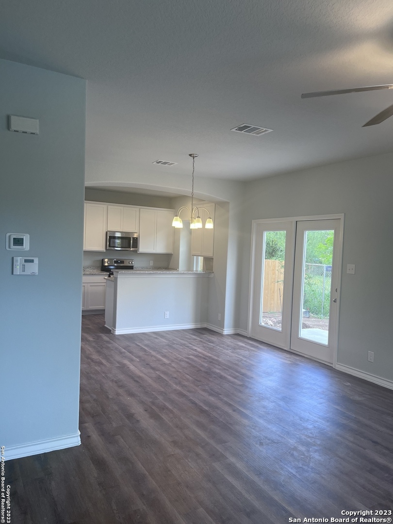 2081 Silver Oak Dr 12-d , San Antonio, TX, 78213 | 1768217 | Realty Texas LLC