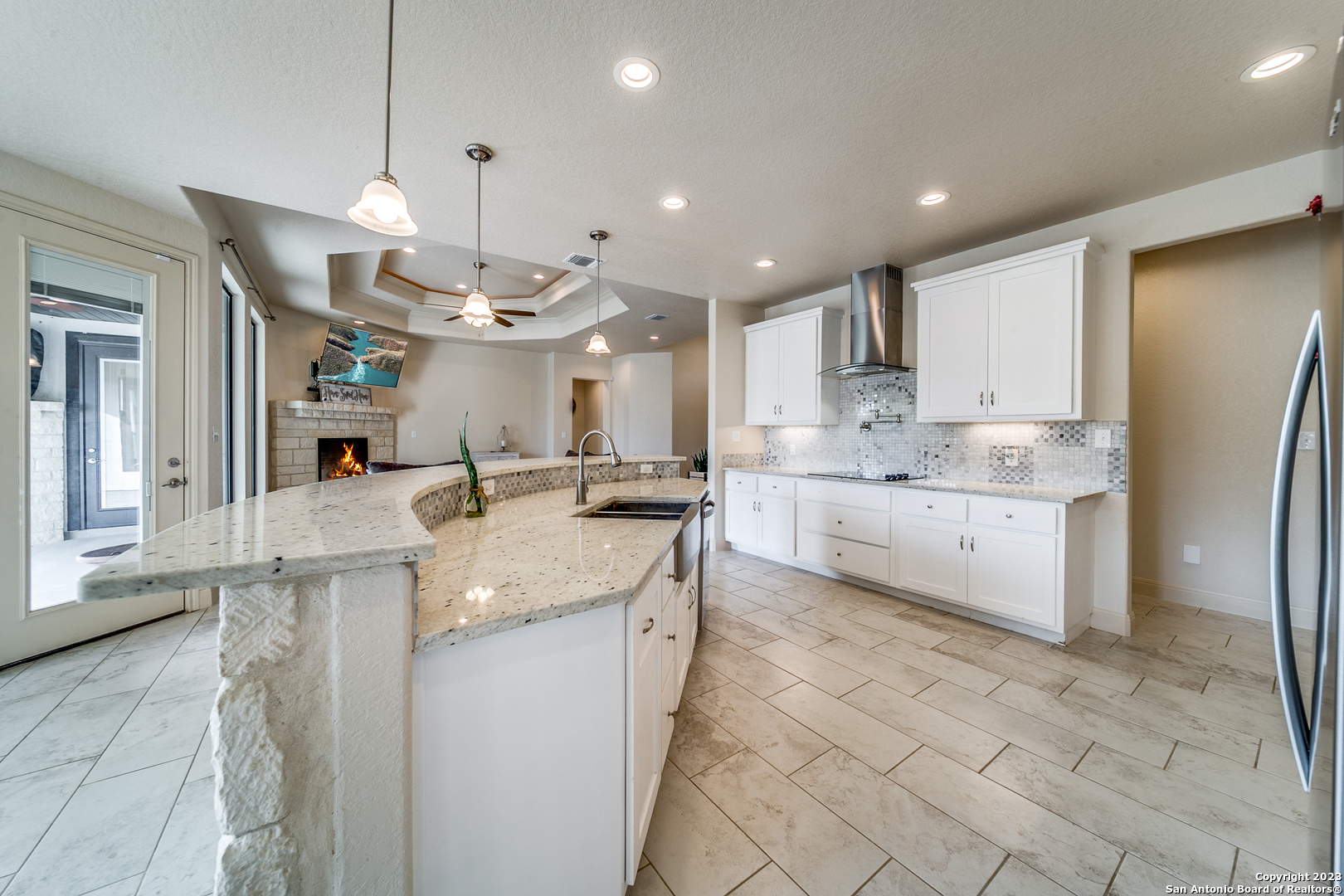 300 Abrego Lake Dr , Floresville, TX, 78114-6746 | 1766824 | Realty Texas LLC